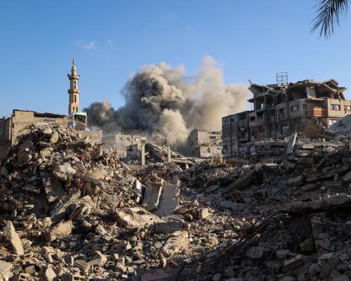 Morning Mail: Israel launches airstrikes in Gaza; Bupa bonuses questioned; crown jewels snatched in Louvre heist