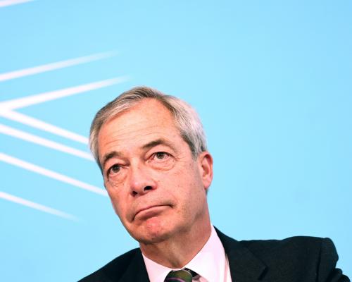 Nigel Farage to discuss Chagos Islands deal at Mar-a-Lago dinner with Donald Trump tonight – as it happened
